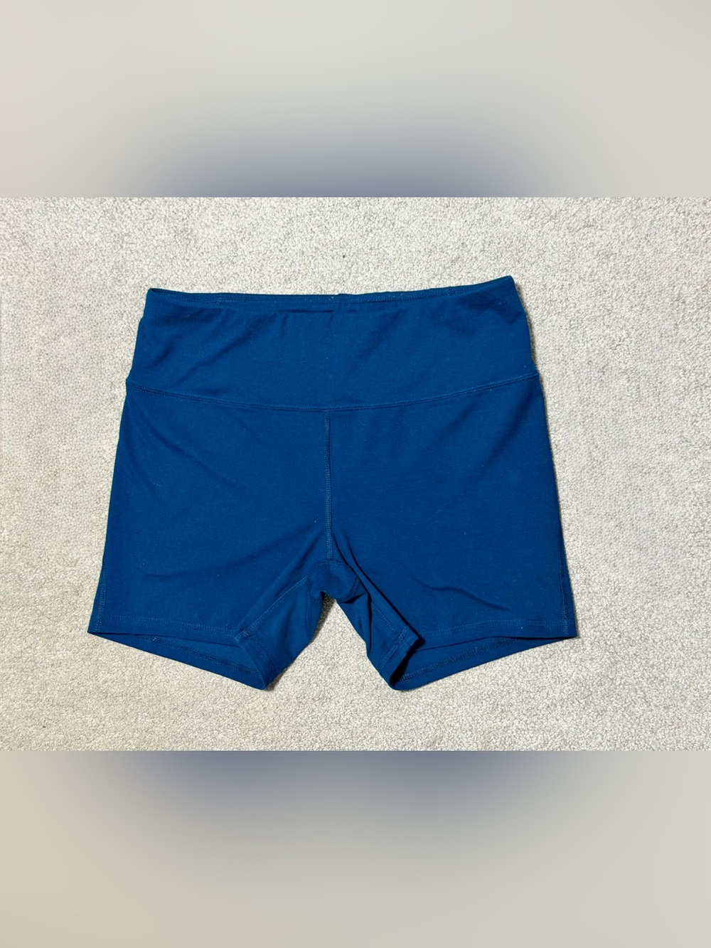 Women’s DSG  High-Waist Navy Active Shorts - L